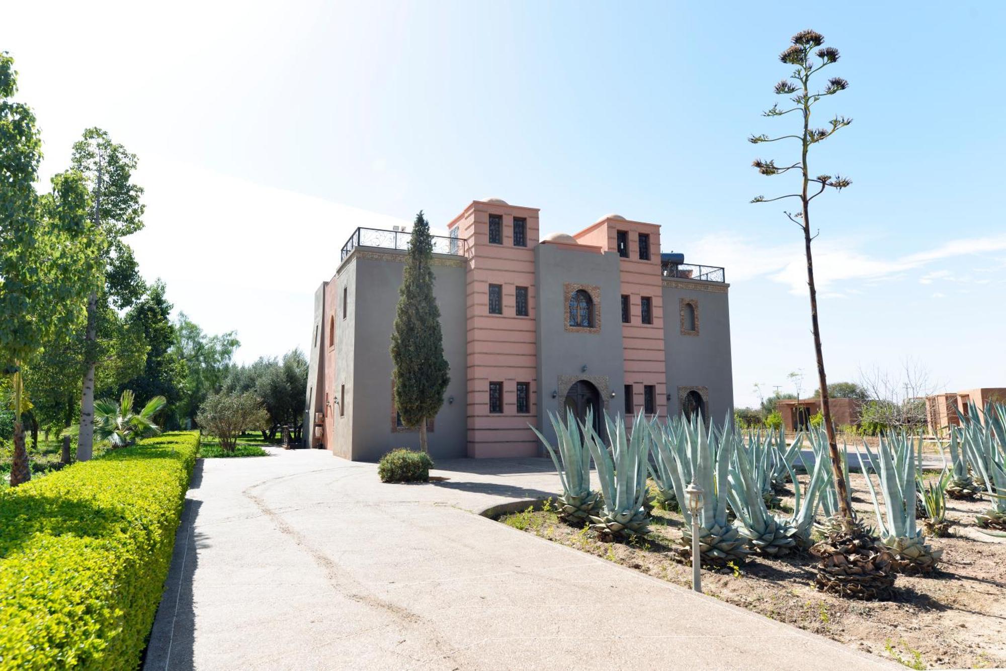Agora, A La Campagne Proche Marrakech Guest house