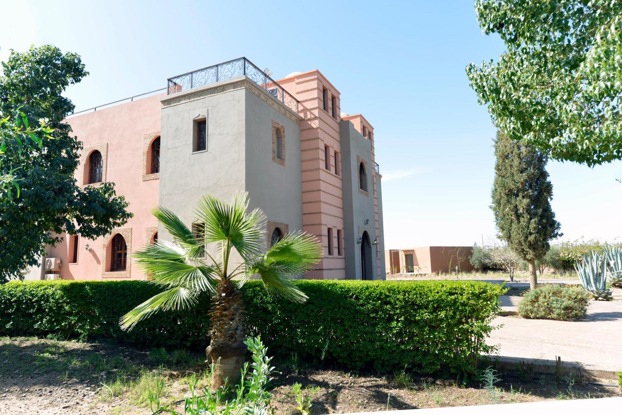 Agora, A La Campagne Proche Marrakech Casa de hóspedes *